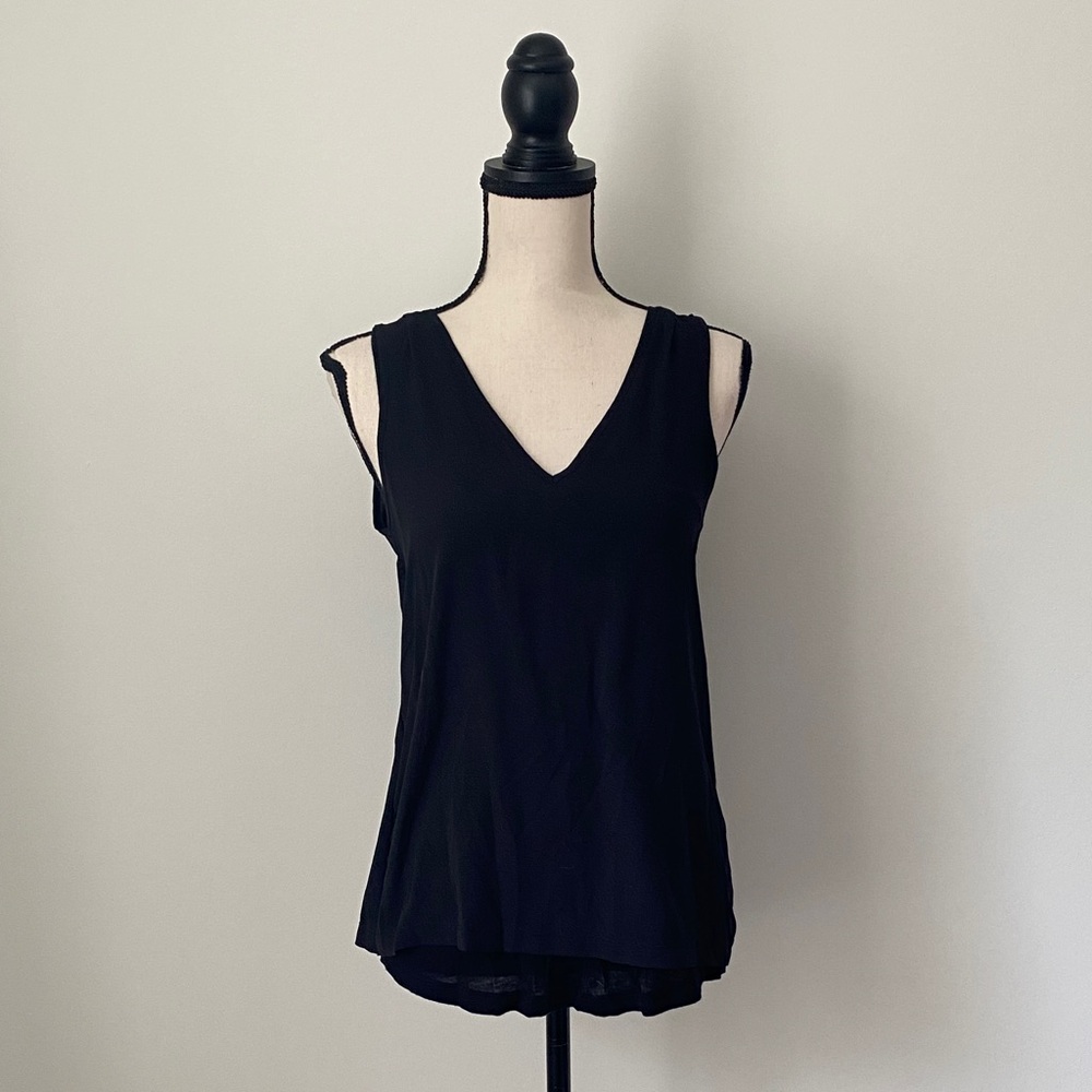Banana Republic Black Sleeveless V-Neck Top